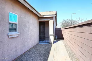 784 W Leadwood Ave, Queen Creek, AZ 85140 - Photo 3