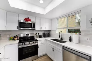 10411 N 11th Ave, Phoenix, AZ 85021 - Photo 1