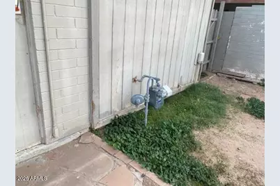 7619 W Clarendon Avenue, Phoenix, AZ 85033 - Photo 51