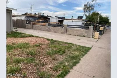 7619 W Clarendon Avenue, Phoenix, AZ 85033 - Photo 63