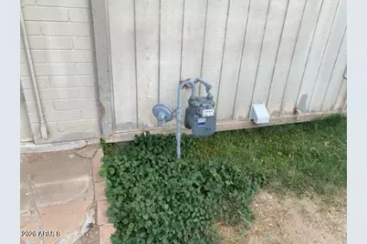 7619 W Clarendon Avenue, Phoenix, AZ 85033 - Photo 57