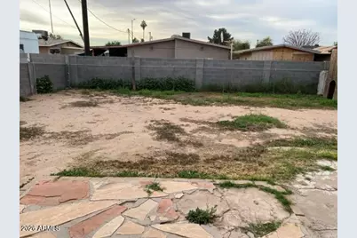 7619 W Clarendon Avenue, Phoenix, AZ 85033 - Photo 47