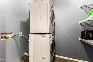 1635 W Dunbar Dr, Phoenix, AZ 85041 - Photo 43