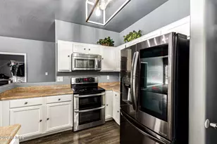 1635 W Dunbar Dr, Phoenix, AZ 85041 - Photo 23