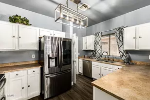 1635 W Dunbar Dr, Phoenix, AZ 85041 - Photo 3