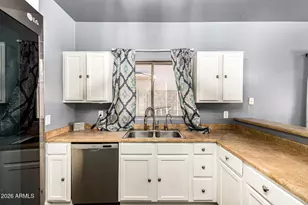 1635 W Dunbar Dr, Phoenix, AZ 85041 - Photo 21