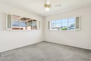 3939 E Heatherbrae Dr, Phoenix, AZ 85018 - Photo 19
