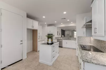 24710 N 96th Lane, Peoria, AZ 85383 - Photo 7