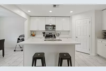 8042 S Calle Moctezuma --, Tempe, AZ 85283 - Photo 5