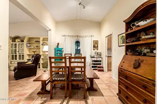 8125 S Taylor Dr, Tempe, AZ 85284 - Photo 5