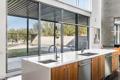 10010 E Jenan Drive, Scottsdale, AZ 85260 - Photo 17