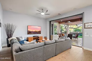 3805 E Zachary Dr, Phoenix, AZ 85050 - Photo 11