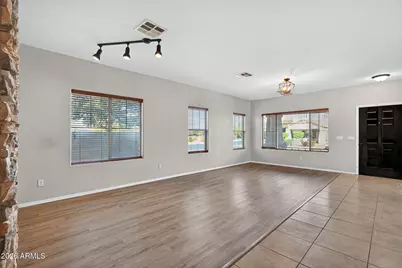 939 E Sourwood Drive, Gilbert, AZ 85298 - Photo 15