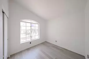 1004 E Annette Dr, Phoenix, AZ 85022 - Photo 9