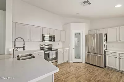 2872 E Carla Vista Court, Gilbert, AZ 85295 - Photo 9