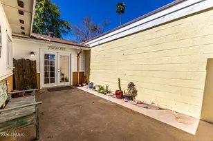 2541 N 22nd Dr, Phoenix, AZ 85009 - Photo 21