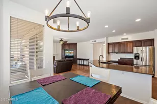 22005 N 43rd Pl, Phoenix, AZ 85050 - Photo 27