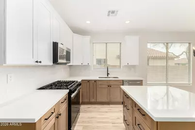 39912 N Thunder Hills Lane, Phoenix, AZ 85086 - Photo 3