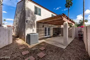 2151 E Sanos Dr, Tempe, AZ 85281 - Photo 33