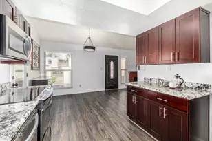 2151 E Sanos Dr, Tempe, AZ 85281 - Photo 25