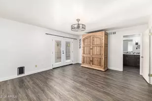 2151 E Sanos Dr, Tempe, AZ 85281 - Photo 37