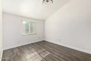 2151 E Sanos Dr, Tempe, AZ 85281 - Photo 45