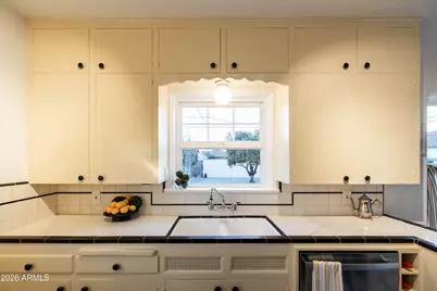 529 W Cambridge Avenue, Phoenix, AZ 85003 - Photo 23
