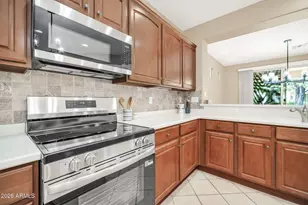 22118 N Arrellaga Dr, Sun City West, AZ 85375 - Photo 5