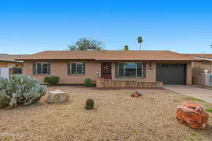 2407 W Laurel Ln, Phoenix, AZ 85029 - Photo 1