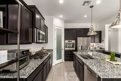 10363 W Rowel Road, Peoria, AZ 85383 - Photo 13