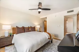 5512 N 67th Pl, Paradise Valley, AZ 85253 - Photo 63