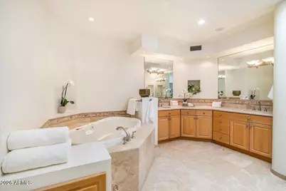 5512 N 67th Place, Paradise Valley, AZ 85253 - Photo 13