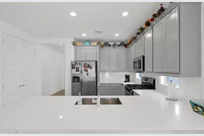 432 W Tamarack Drive, San Tan Valley, AZ 85140 - Photo 7