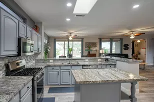 17618 N Somerset Dr, Surprise, AZ 85374 - Photo 13