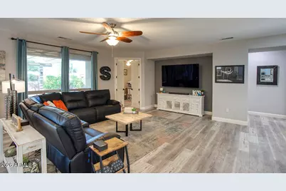 17618 N Somerset Drive, Surprise, AZ 85374 - Photo 5