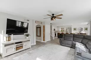 21627 N 45th Pl, Phoenix, AZ 85050 - Photo 13