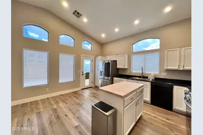 723 E Whitten Street, Chandler, AZ 85225 - Photo 5