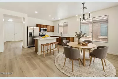 3129 W T Ryan Lane, Phoenix, AZ 85041 - Photo 5