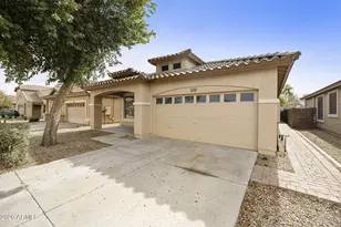 3129 W T Ryan Ln, Phoenix, AZ 85041 - Photo 3