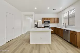 3129 W T Ryan Ln, Phoenix, AZ 85041 - Photo 5