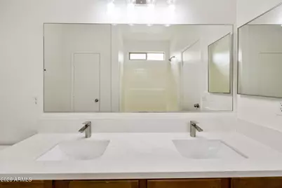 3129 W T Ryan Lane, Phoenix, AZ 85041 - Photo 31