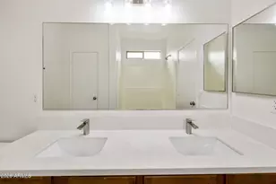 3129 W T Ryan Ln, Phoenix, AZ 85041 - Photo 31