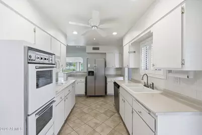 10954 W Kelso Drive, Sun City, AZ 85351 - Photo 11