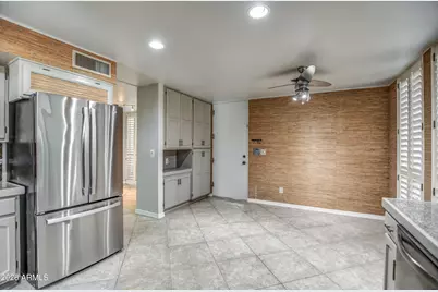 8647 E Devonshire Avenue, Scottsdale, AZ 85251 - Photo 7