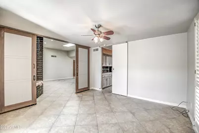 8647 E Devonshire Avenue, Scottsdale, AZ 85251 - Photo 19