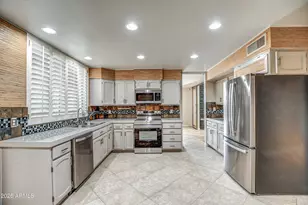 8647 E Devonshire Ave, Scottsdale, AZ 85251 - Photo 13