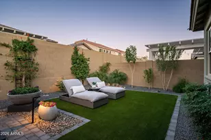 6138 E Via del Sol Dr, Phoenix, AZ 85054 - Photo 37