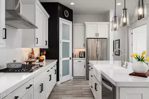 6138 E Via del Sol Dr, Phoenix, AZ 85054 - Photo 17