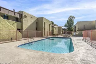 1701 W Tuckey Ln, Phoenix, AZ 85051 - Photo 15