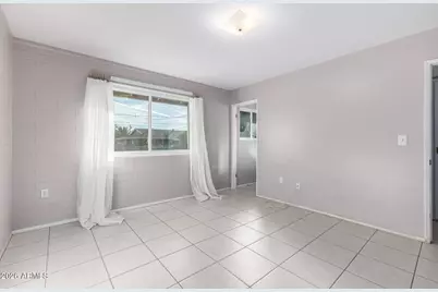 10541 W Snead Drive, Sun City, AZ 85351 - Photo 13